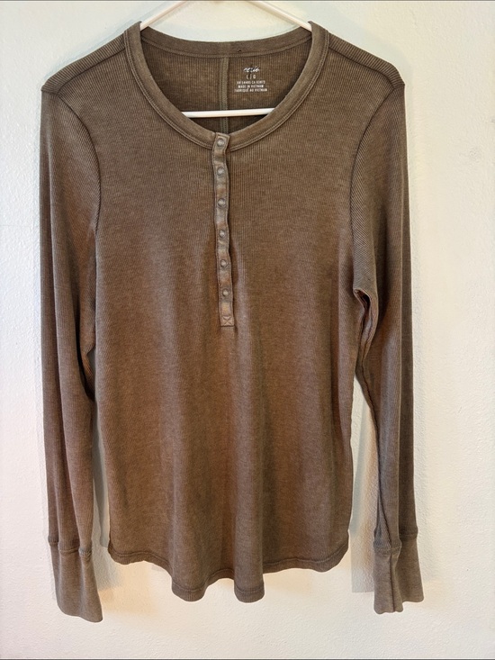aerie Tops - aerie Brown Long Sleeve Henley Top -640sku